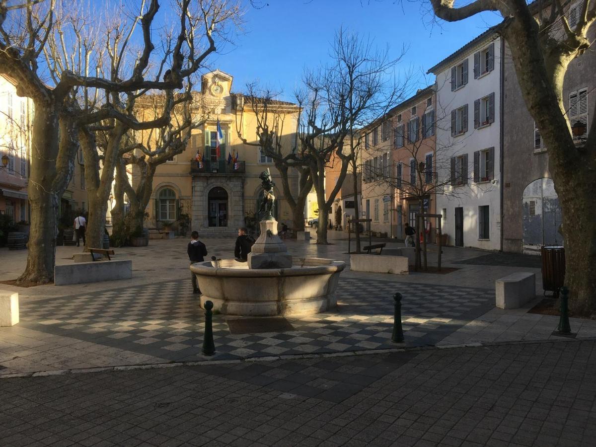 La Petite Bergerie, Les Hautes Roches Collobrieres Exterior photo